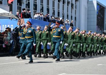 На парад в Краснодаре пришли 30 тысяч человек