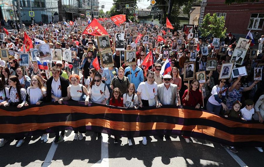 В «Бессмертном полку» на Кубани приняли участие 704 тысячи человек