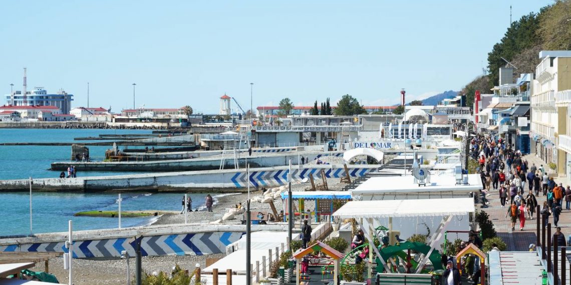 С начала мая в Сочи побывали около 250 тысяч туристов