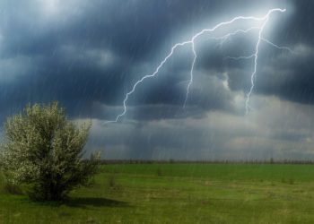 На Кубани объявили штормовое предупреждение