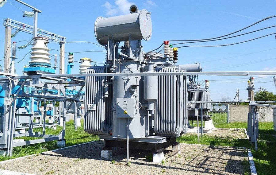 В Усть-Лабинском районе ремонтируют подстанцию
