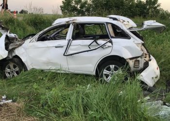 На Кубани опрокинулась иномарка: погибла 16-летняя девушка