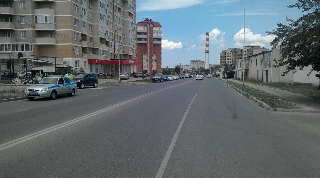 В Анапе мотоциклист сбил женщину с двухлетним ребенком