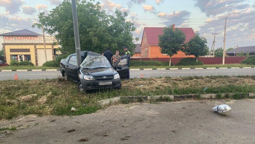 На Кубани  водитель устроил ДТП и сам пострадал