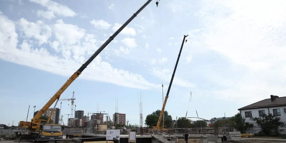 В краснодарском поселке Знаменском начали строить школу и детсад