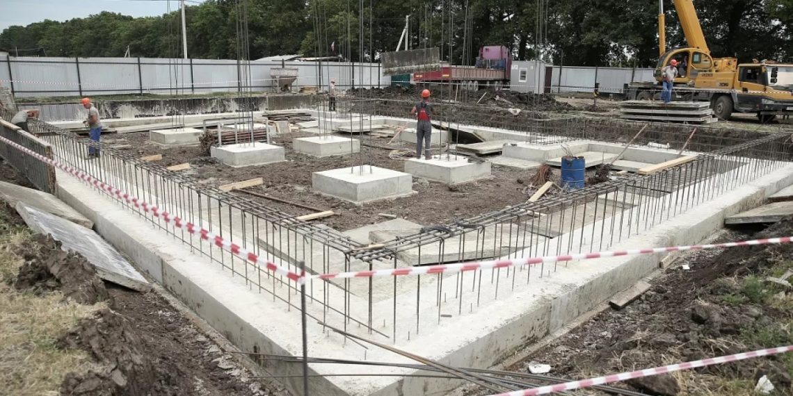 В Краснодаре достроят здание амбулатории