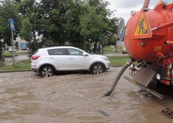 В Краснодаре подтопило 62 придомовых территорий