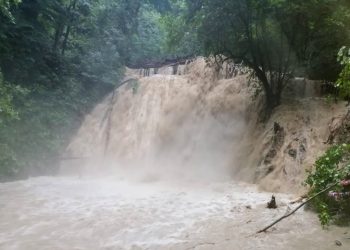 В Сочи закрыли «33 водопада» и экотропу «Ажек»