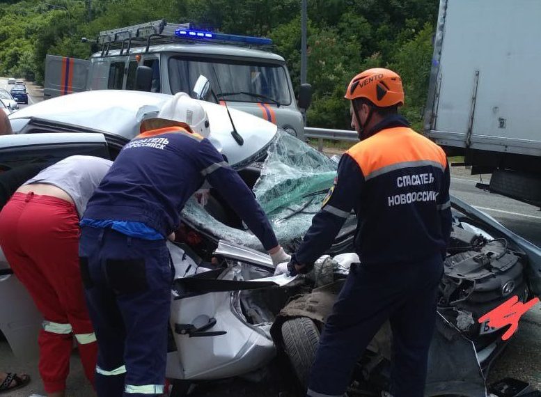В ДТП под Новороссийском пострадала женщина