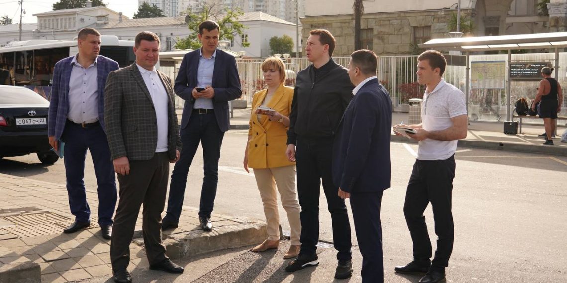 Копайгородский пообещал регулярно проводить пешие обходы