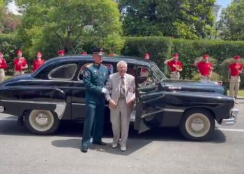 Ветеран Сюткин приехал на свой юбилей на «Победе»