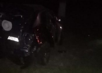 На Кубани грузовик врезался в легковушку: три человека в больнице