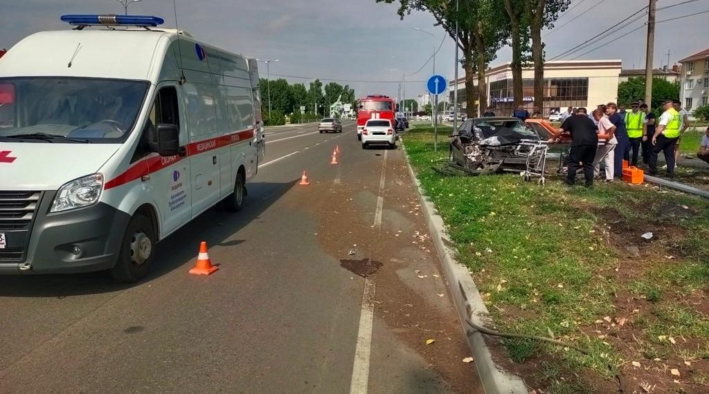 На Кубани пьяная женщина без прав устроила ДТП и попала в больницу