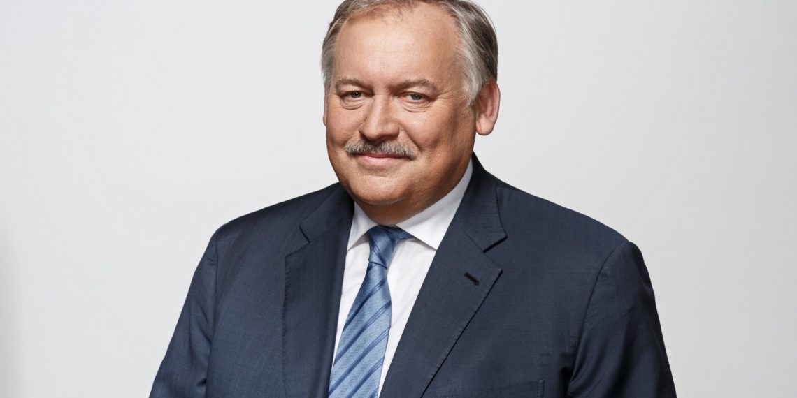 Константин Затулин включился в организацию ремонта многоквартирного дома