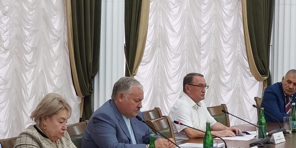 Константин Затулин организовал общественное обсуждение планов развития Сочи и Сириуса