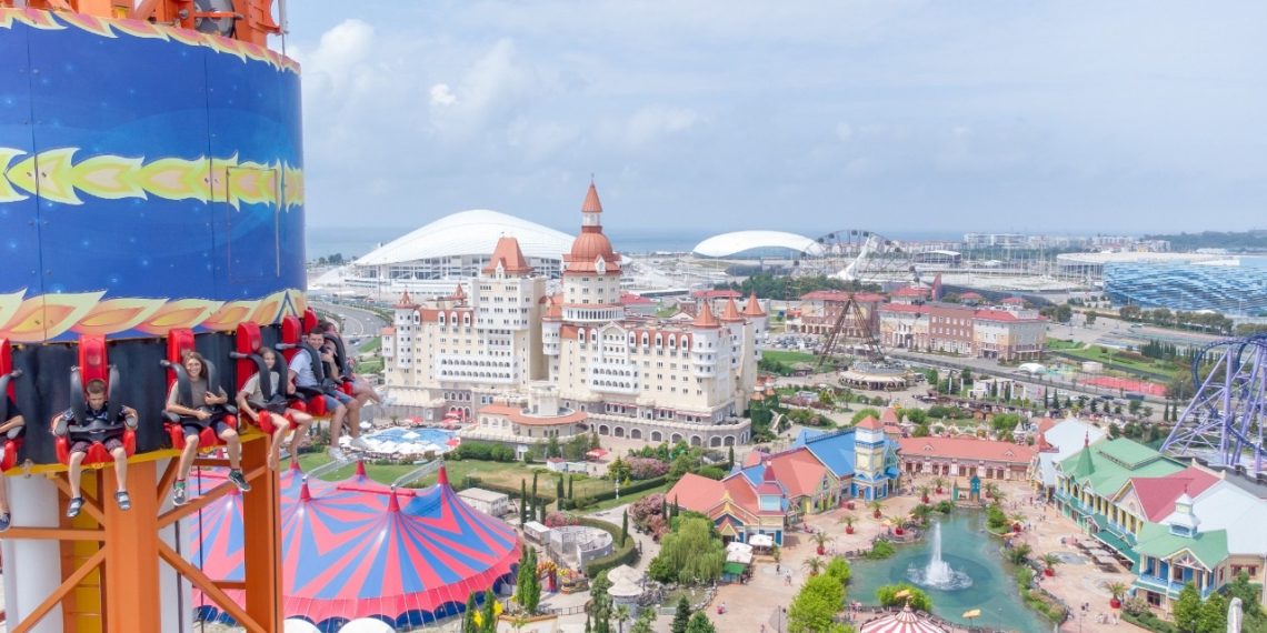 В Сочи Парке запустили экстремальный аттракцион Жар-птица