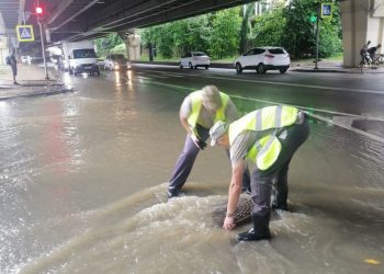 В Сочи ликвидируют последствия непогоды