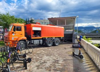 В Сочи работают горячие линии для пострадавших от непогоды