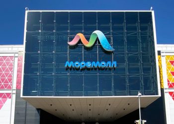 Из-за стихии в Сочи закрылся «МореМолл»