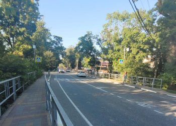 В Сочи водитель сбил 14-летнюю девочку и уехал