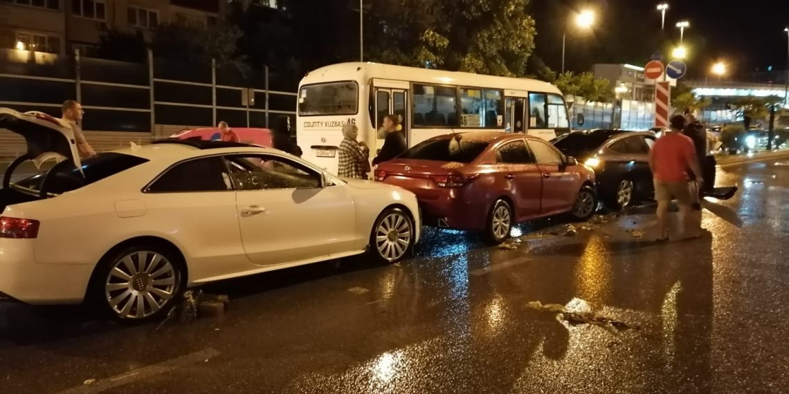 Из-за дождя в Сочи перекрывалась федеральная трасса