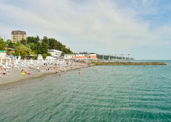 С начала года на кубанских курортах отдохнули более 7,7 миллиона человек
