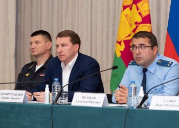 Копайгородский встретился с жителями Хостинского района