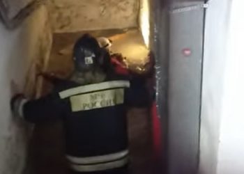В Сочи начальник ЮРПСО и его зам спасли застрявших в затопленном подвале людей