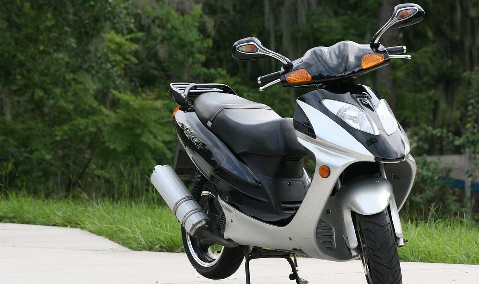 На Кубани двое подростков попали в ДТП на скутерах