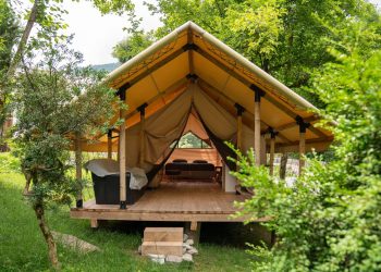 В сочинском Солохауле строят новую базу отдыха