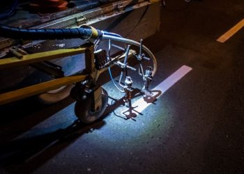 Возле 58 соцобъектов Краснодара обновили дорожную разметку