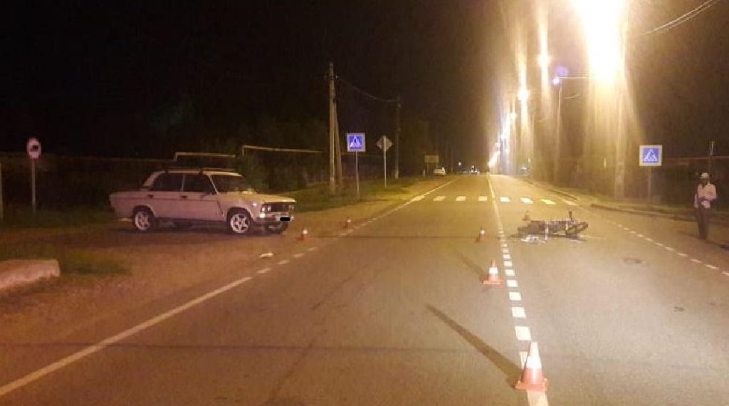 На Кубани пьяный водитель сбил двух 13-летних подростков на мотоцикле