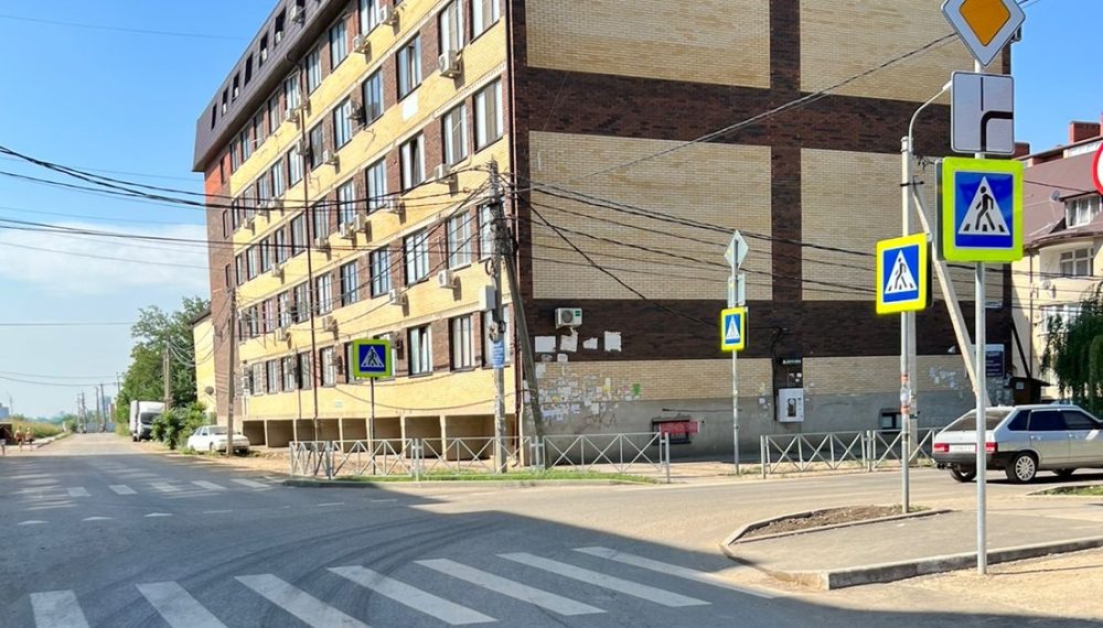 В Краснодаре отремонтировали дороги в районе строящихся детсада и школы