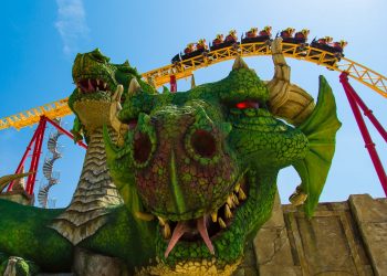 Три дня по цене двух: на день рождения Змея Горыныча в Сочи Парке  запустили фестивальный тариф