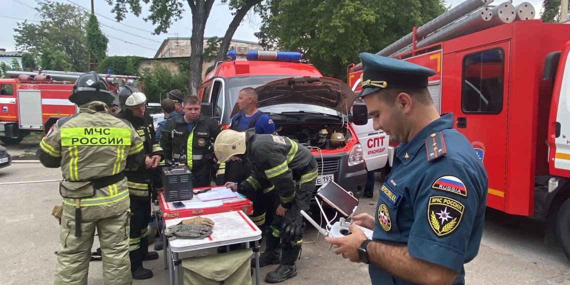 В Краснодаре из горящего офиса эвакуировали 19 человек