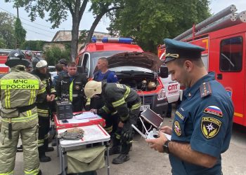 В Краснодаре из горящего офиса эвакуировали 19 человек