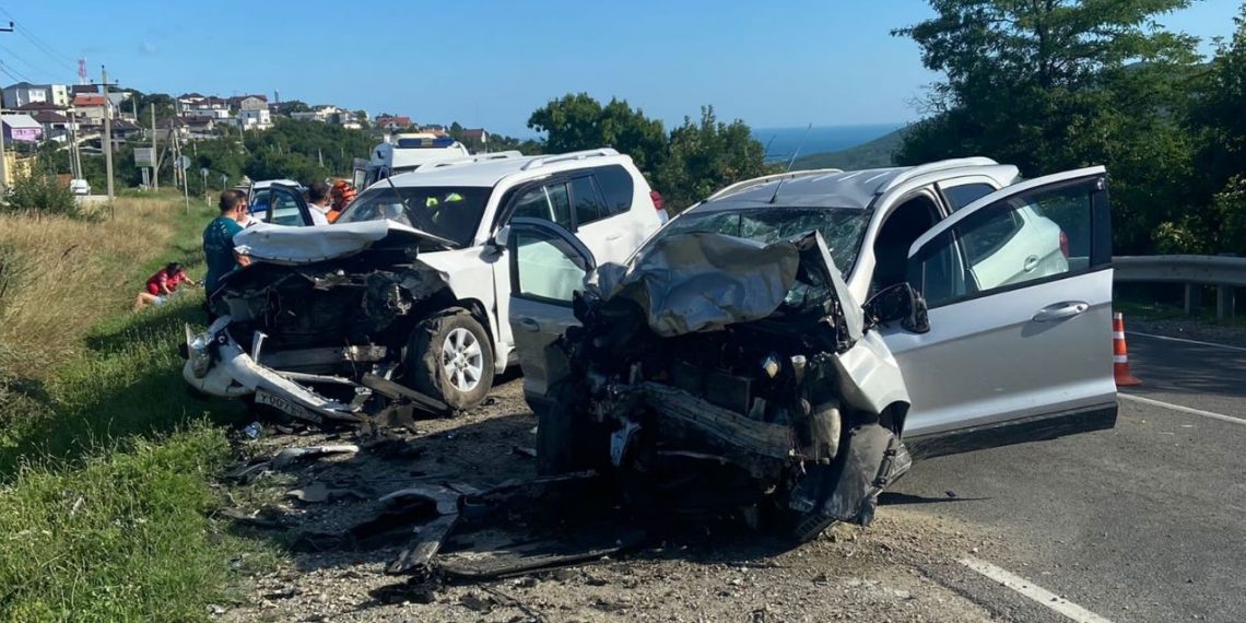 В Новороссийске столкнулись два авто: пострадал один человек