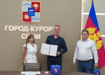 Безопасность на пляжах Сочи обеспечивают более 700 профессиональных матросов-спасателей