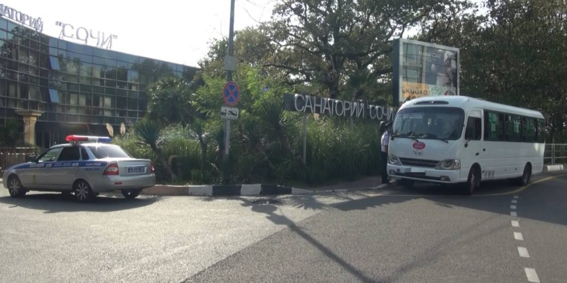 В Сочи 24 августа сотрудники ДПС задержали нетрезвого водителя маршрутки без прав