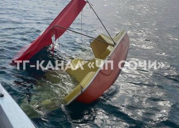 В Сочи после интима туристы стали тонуть на катамаранах