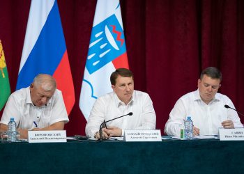 Копайгородский почти три часа общался с жителями Бытхи