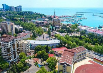 Сочи до конца августа примет более пяти миллионов туристов