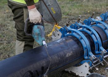 В Краснодаре заменят более двух километров водопроводных сетей