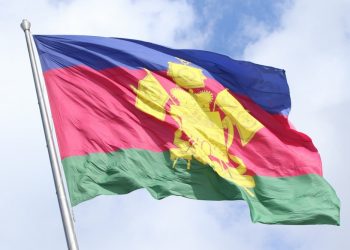 В Краснодаре подняли кубанский флаг