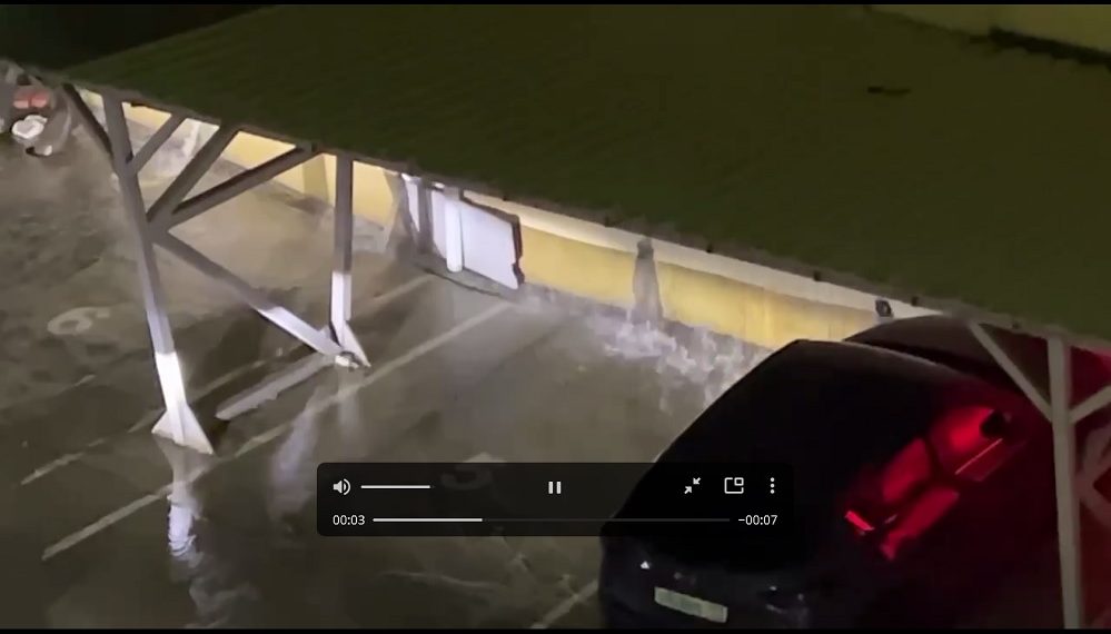 В Сочи из-за порыва водовода без воды остались жители на улице Ландышевой