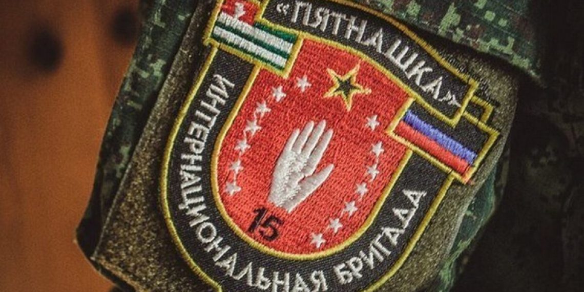 Сочинские волонтеры доставили зимнее обмундирование в расположение интернациональной бригады «Пятнашка» в ДНР