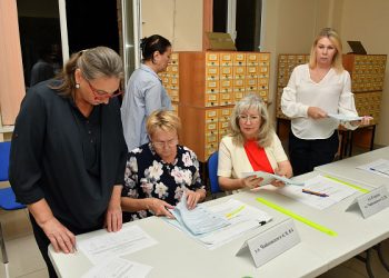 В Сочи идет подсчет голосов на выборах