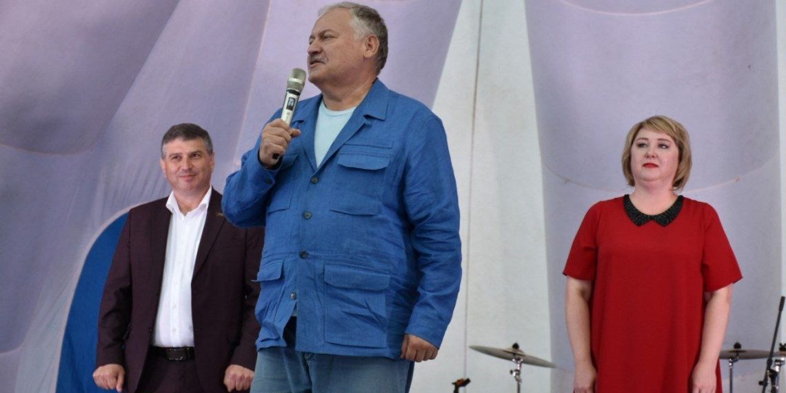 Константин Затулин наградил заслуженных работников Белореченска и Хадыженска