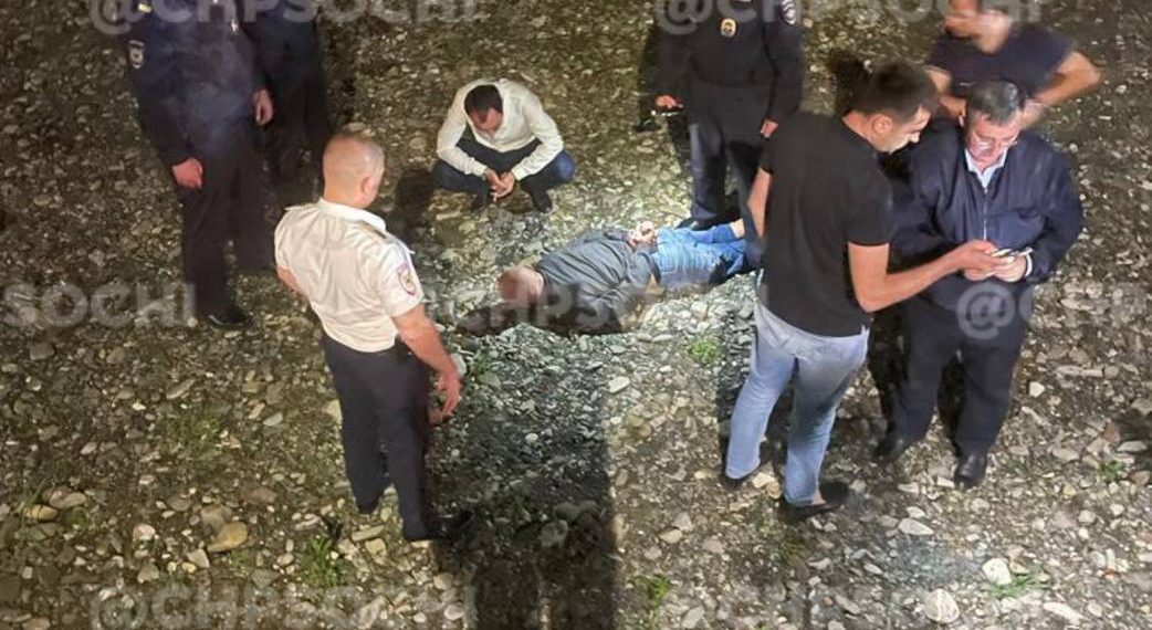 В Сочи 30-летний рабочий убил прораба из-за долга в 30 тысяч рублей