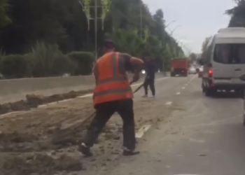 Из-за дорожных работ образовалась многокилометровая пробка на дороге Сочи-Адлер